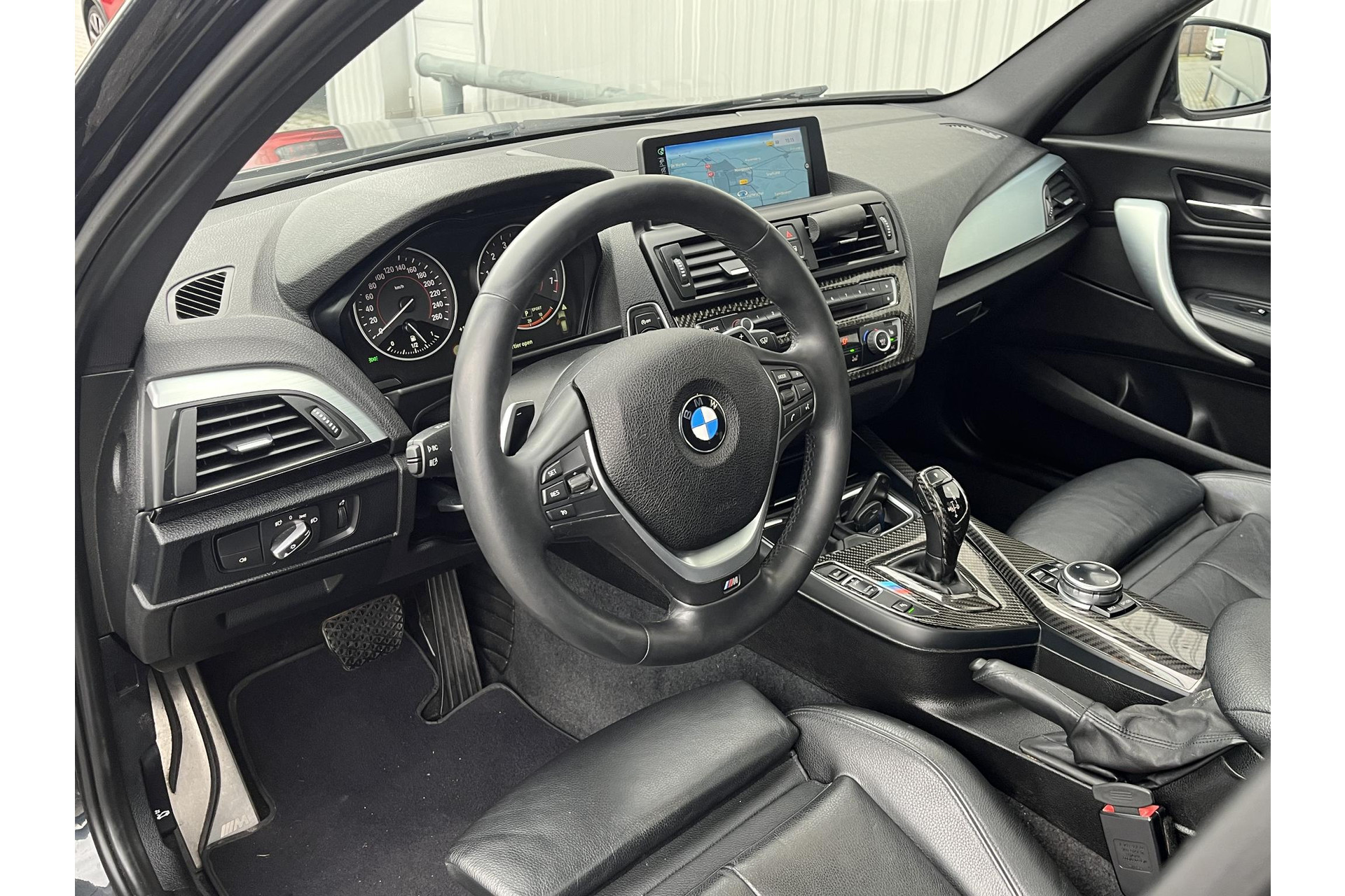 BMW 1-serie M135i High Executive*NAVI*DAKJE*CAM*LEER*KEYLESS*